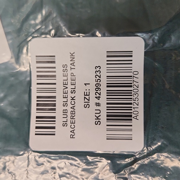 ❤️NWT VINTAGE TORRID TANK DOG CHRISTMAS SLEEVELESS GRAPHIC TEE PLUS SIZE - Picture 15 of 15